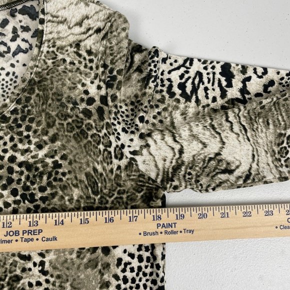 EASYWEAR by Chico's Top Women's Size 1 Performance Stretch Animal‎ Print Cheetah - Picture 11 of 13